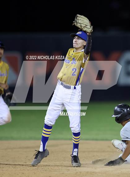 Thumbnail 3 in Bosco Tech vs. Verbum Dei photogallery.