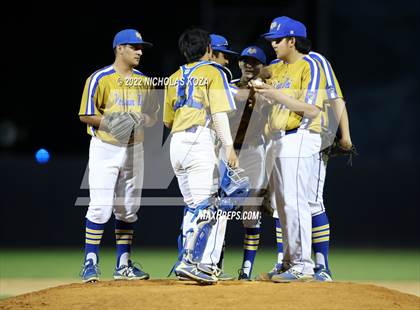 Thumbnail 2 in Bosco Tech vs. Verbum Dei photogallery.