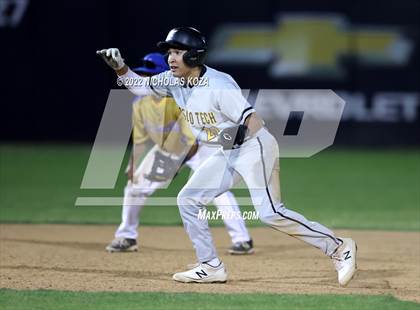 Thumbnail 2 in Bosco Tech vs. Verbum Dei photogallery.