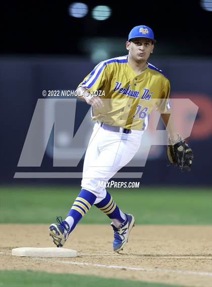 Thumbnail 3 in Bosco Tech vs. Verbum Dei photogallery.