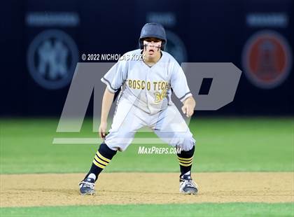Thumbnail 2 in Bosco Tech vs. Verbum Dei photogallery.