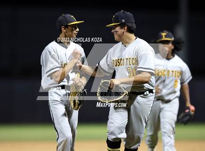 Thumbnail 2 in Bosco Tech vs. Verbum Dei photogallery.