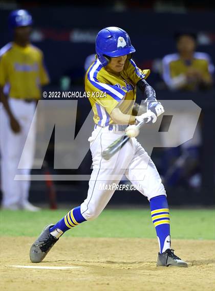 Thumbnail 3 in Bosco Tech vs. Verbum Dei photogallery.