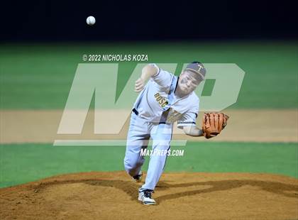 Thumbnail 1 in Bosco Tech vs. Verbum Dei photogallery.