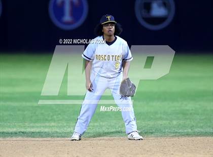 Thumbnail 3 in Bosco Tech vs. Verbum Dei photogallery.