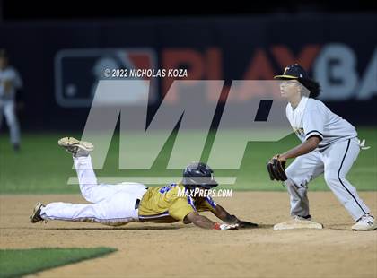 Thumbnail 3 in Bosco Tech vs. Verbum Dei photogallery.