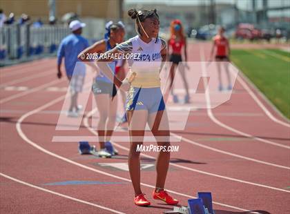 Thumbnail 3 in Panther Relays (4x100M) photogallery.