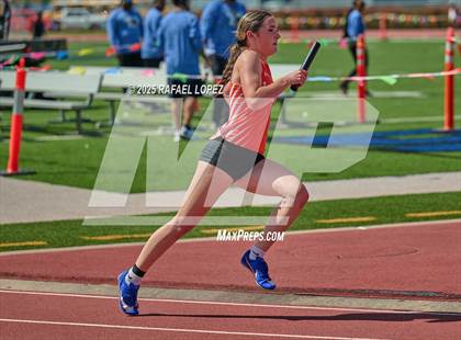 Thumbnail 2 in Panther Relays (4x100M) photogallery.