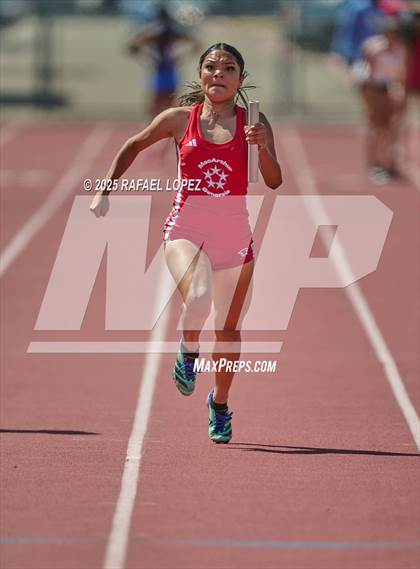 Thumbnail 3 in Panther Relays (4x100M) photogallery.