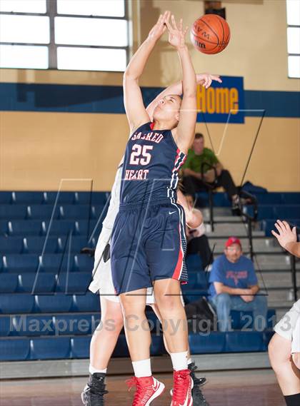 Thumbnail 1 in Sacred Heart vs Egg Harbor Township (Prime Events Shootout) photogallery.
