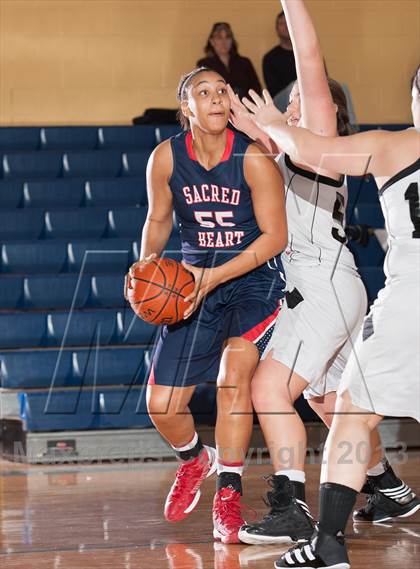 Thumbnail 3 in Sacred Heart vs Egg Harbor Township (Prime Events Shootout) photogallery.