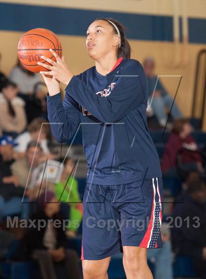 Thumbnail 2 in Sacred Heart vs Egg Harbor Township (Prime Events Shootout) photogallery.