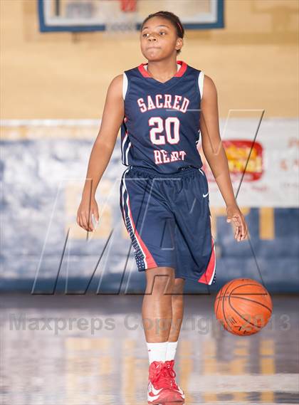 Thumbnail 3 in Sacred Heart vs Egg Harbor Township (Prime Events Shootout) photogallery.