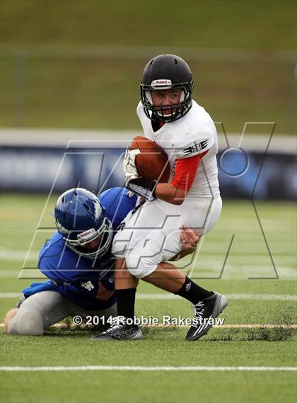 Thumbnail 2 in Grand Saline vs. Frankston photogallery.