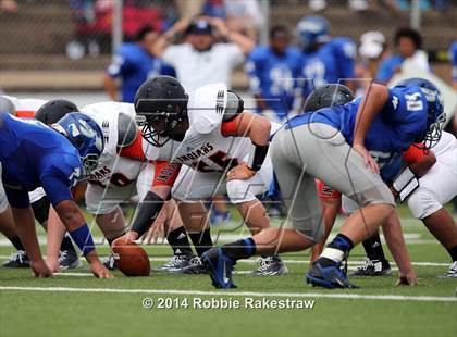 Thumbnail 2 in Grand Saline vs. Frankston photogallery.