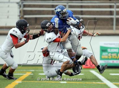 Thumbnail 3 in Grand Saline vs. Frankston photogallery.