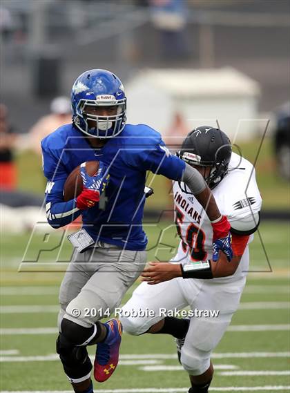 Thumbnail 2 in Grand Saline vs. Frankston photogallery.