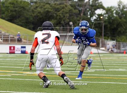 Thumbnail 2 in Grand Saline vs. Frankston photogallery.