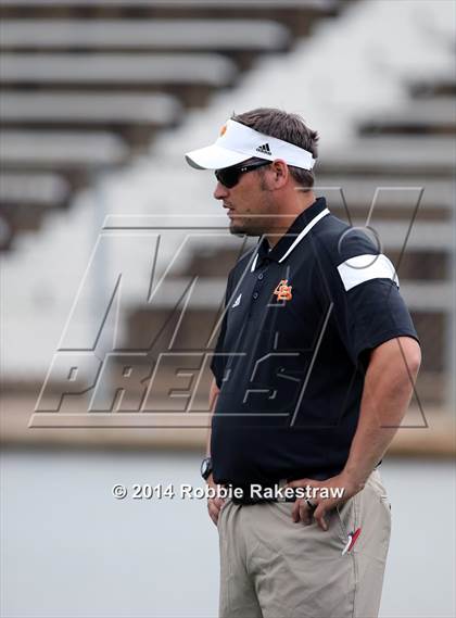 Thumbnail 2 in Grand Saline vs. Frankston photogallery.