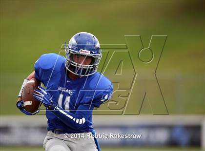 Thumbnail 2 in Grand Saline vs. Frankston photogallery.