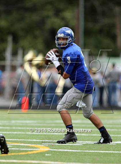 Thumbnail 2 in Grand Saline vs. Frankston photogallery.