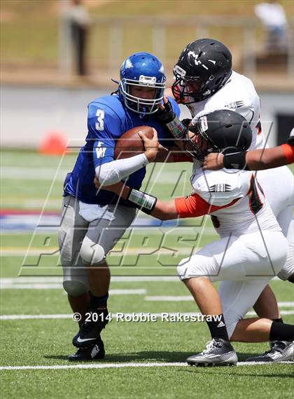 Thumbnail 2 in Grand Saline vs. Frankston photogallery.