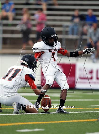 Thumbnail 2 in Grand Saline vs. Frankston photogallery.