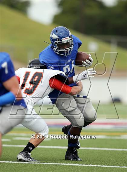 Thumbnail 3 in Grand Saline vs. Frankston photogallery.