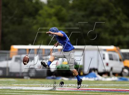 Thumbnail 3 in Grand Saline vs. Frankston photogallery.