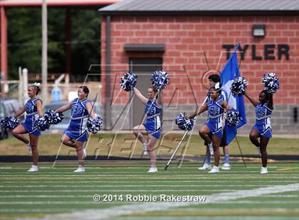 Thumbnail 2 in Grand Saline vs. Frankston photogallery.