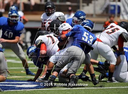 Thumbnail 2 in Grand Saline vs. Frankston photogallery.