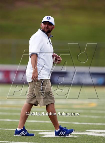 Thumbnail 3 in Grand Saline vs. Frankston photogallery.