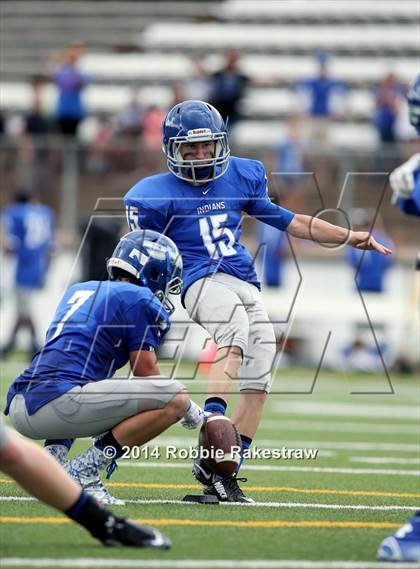 Thumbnail 3 in Grand Saline vs. Frankston photogallery.
