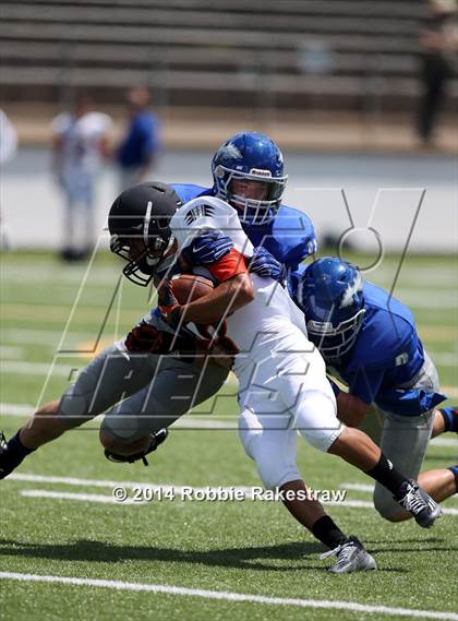 Thumbnail 3 in Grand Saline vs. Frankston photogallery.