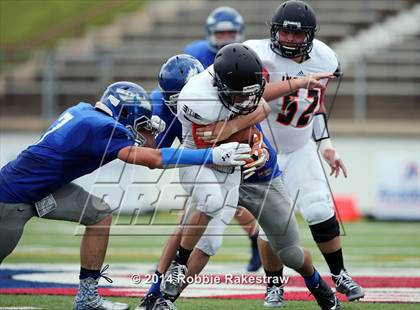 Thumbnail 3 in Grand Saline vs. Frankston photogallery.