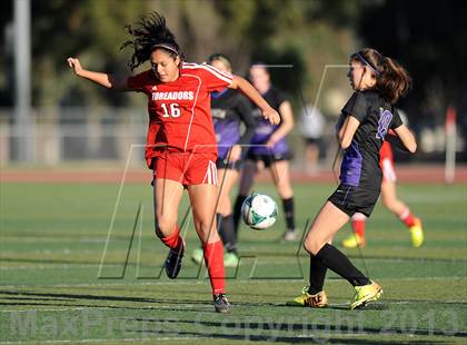 Thumbnail 3 in Valencia vs. Taft photogallery.