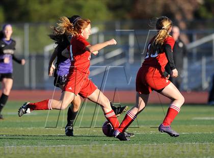 Thumbnail 1 in Valencia vs. Taft photogallery.