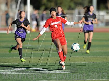Thumbnail 1 in Valencia vs. Taft photogallery.