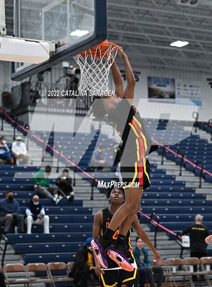 Thumbnail 1 in Oak Hill Academy vs Wasatch Academy (Metro Classic) photogallery.