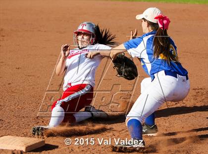 Thumbnail 1 in Tucson High Magnet School vs Marana (Tucson Badger Invitational) photogallery.