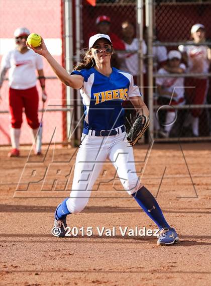 Thumbnail 3 in Tucson High Magnet School vs Marana (Tucson Badger Invitational) photogallery.