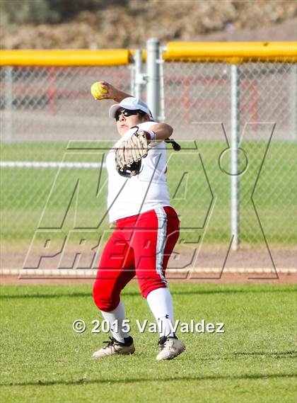 Thumbnail 3 in Tucson High Magnet School vs Marana (Tucson Badger Invitational) photogallery.