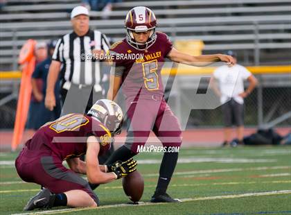 Thumbnail 2 in St. Genevieve @ Simi Valley photogallery.