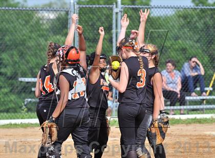 Thumbnail 3 in White Plains vs Lincoln (Section 1 Class AA First Round) photogallery.