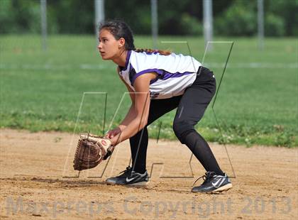 Thumbnail 1 in White Plains vs Lincoln (Section 1 Class AA First Round) photogallery.