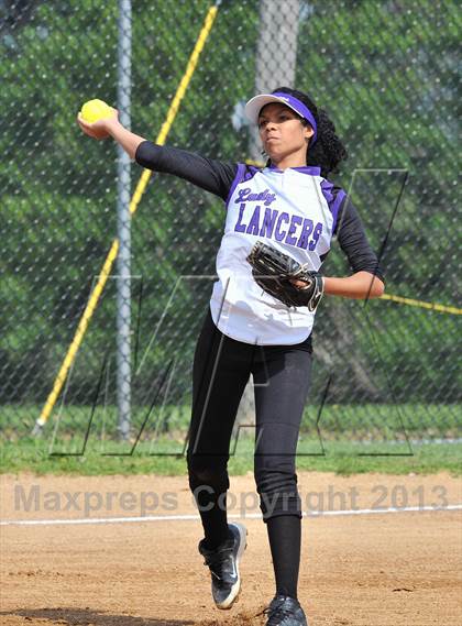 Thumbnail 3 in White Plains vs Lincoln (Section 1 Class AA First Round) photogallery.