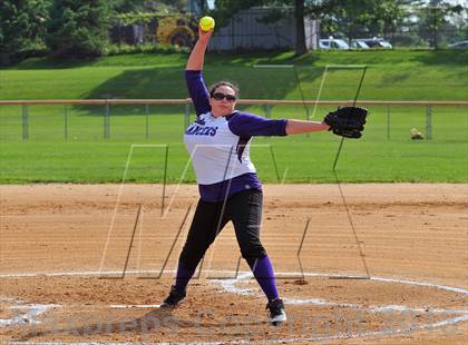 Thumbnail 3 in White Plains vs Lincoln (Section 1 Class AA First Round) photogallery.