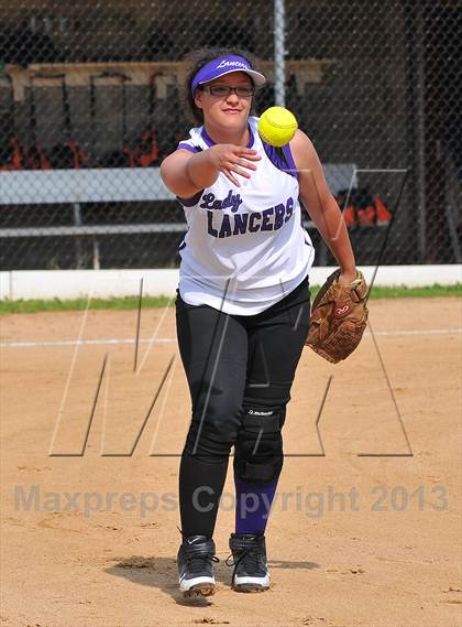 Thumbnail 2 in White Plains vs Lincoln (Section 1 Class AA First Round) photogallery.