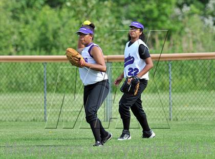 Thumbnail 3 in White Plains vs Lincoln (Section 1 Class AA First Round) photogallery.