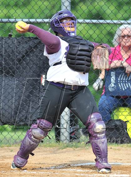 Thumbnail 1 in White Plains vs Lincoln (Section 1 Class AA First Round) photogallery.